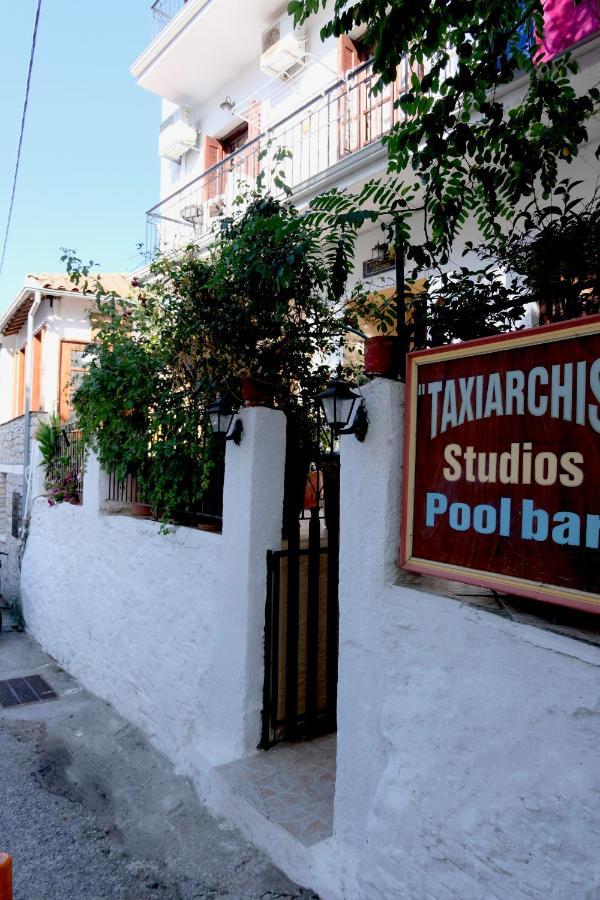 Taxiarchis Apartments Skiathos Exterior foto