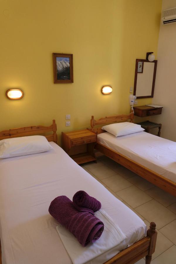 Taxiarchis Apartments Skiathos Habitación foto