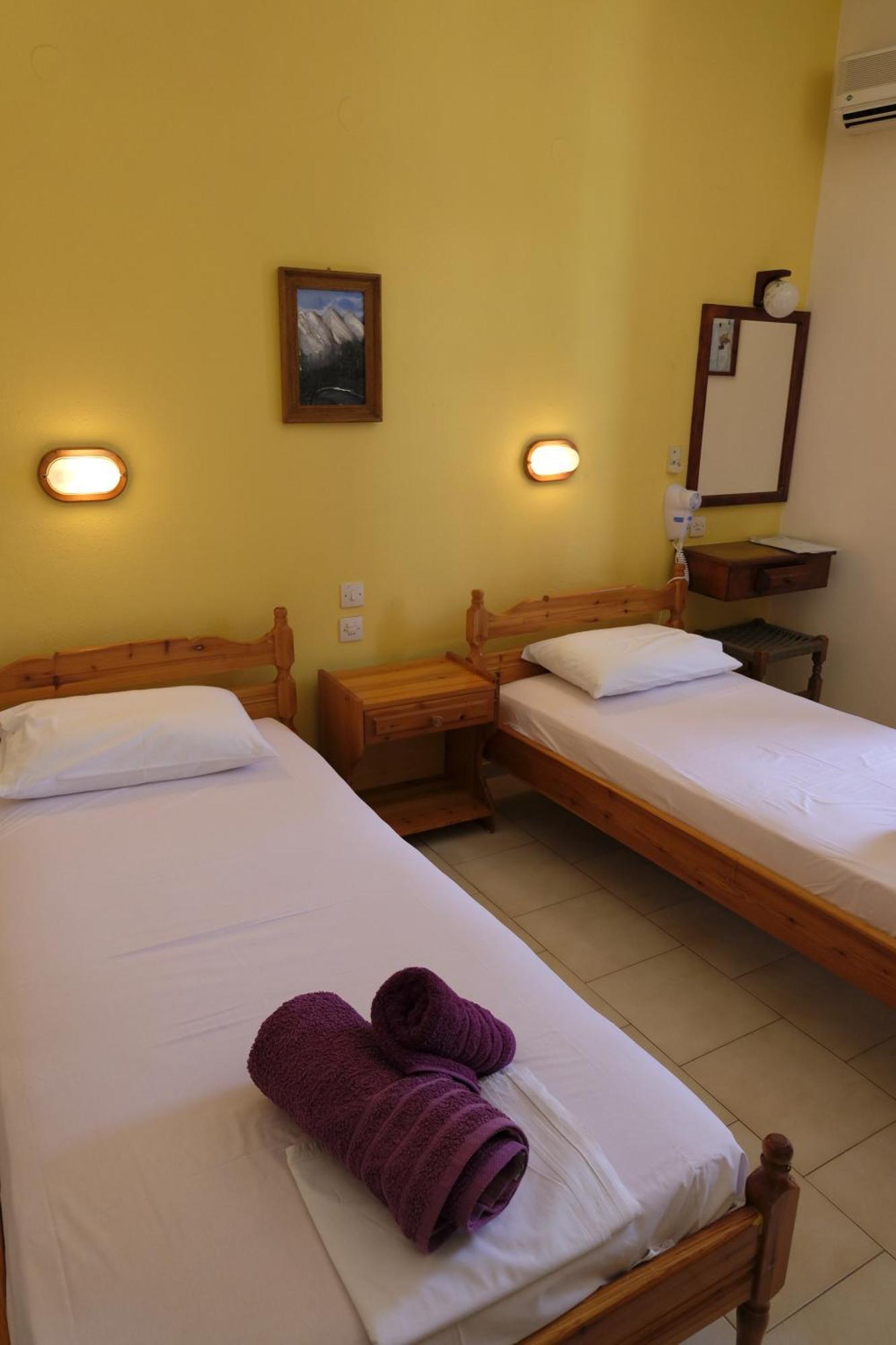 Taxiarchis Apartments Skiathos Habitación foto